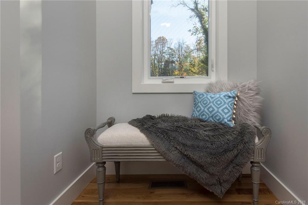 18 Mauricet Lane Asheville NC 28806
