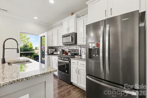 2715 Watergarden Street York SC 29745