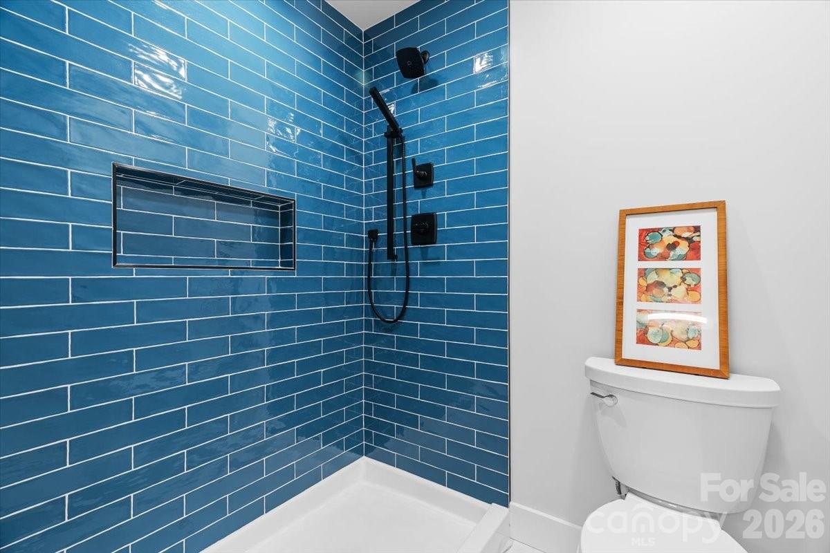 8 Wildwood Park Knoll Weaverville NC 28787