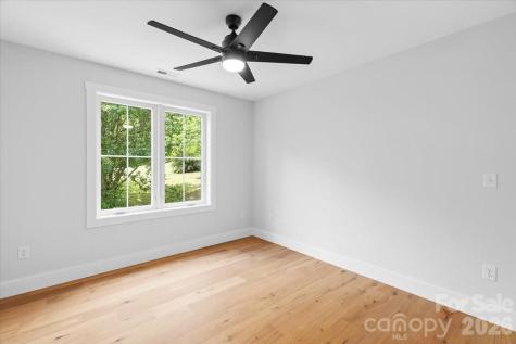 8 Wildwood Park Knoll Weaverville NC 28787