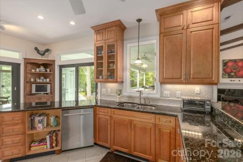 797 Lake Club Drive Nebo NC 28761