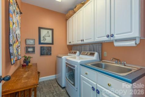 797 Lake Club Drive Nebo NC 28761