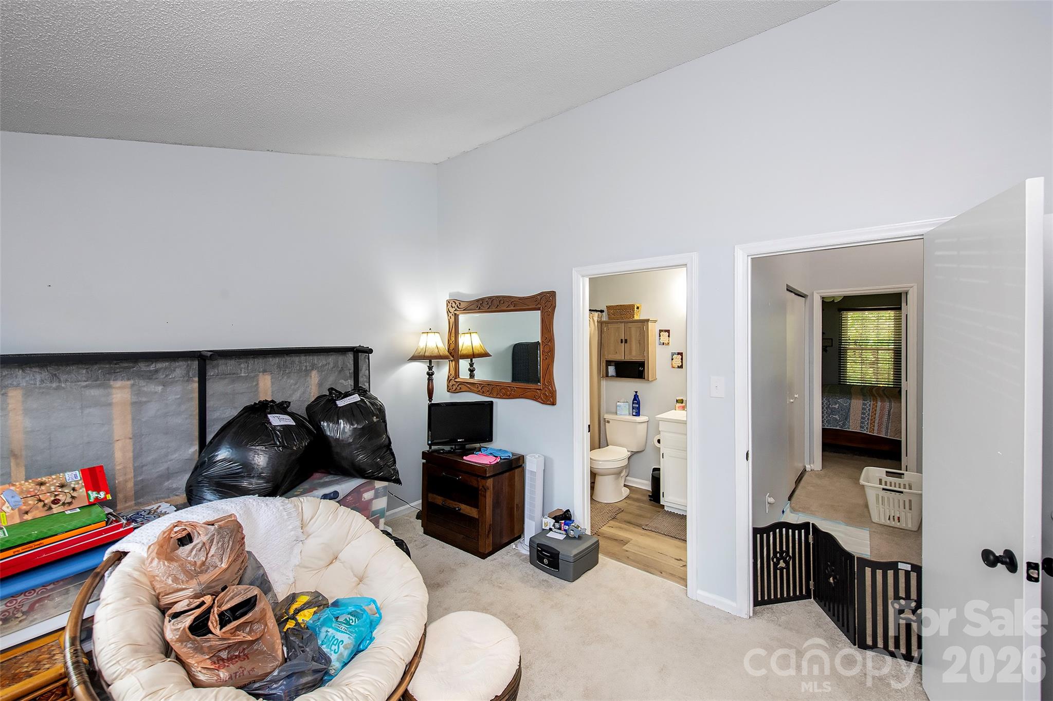 6137 Windsor Gate Lane Charlotte NC 28215