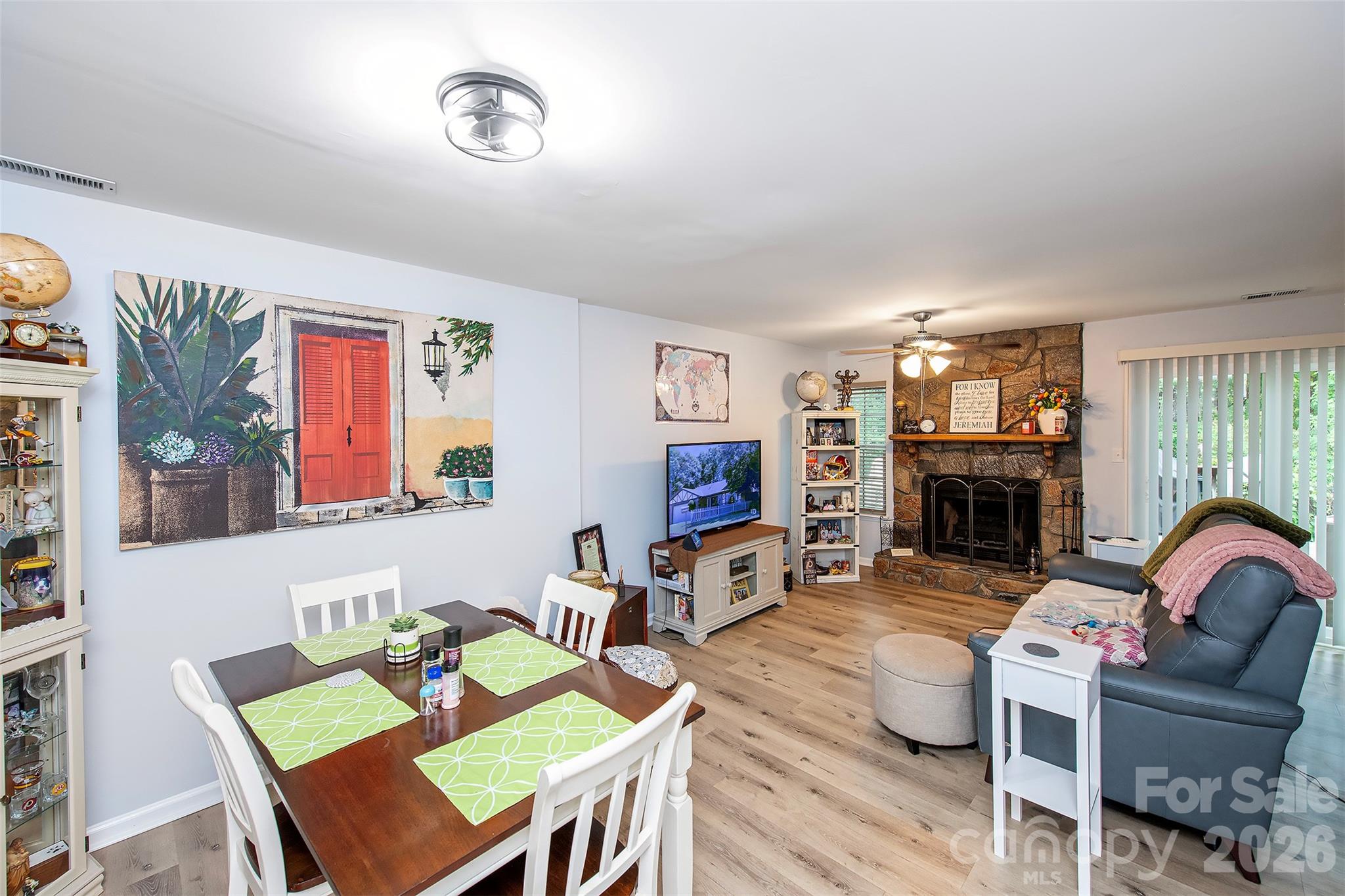 6137 Windsor Gate Lane Charlotte NC 28215