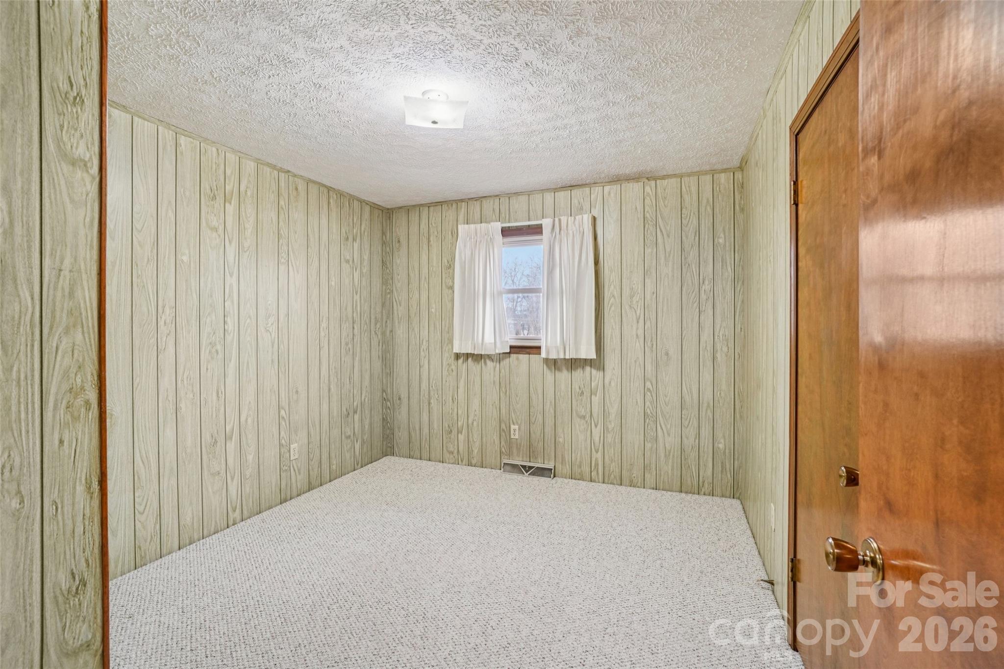 277 Powell Street Hendersonville NC 28792