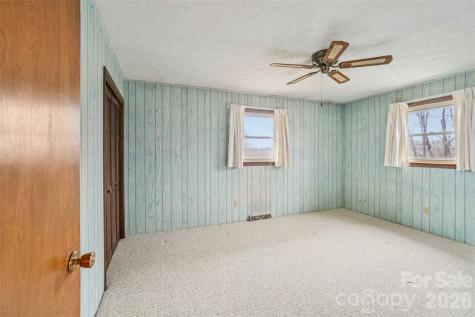 277 Powell Street Hendersonville NC 28792