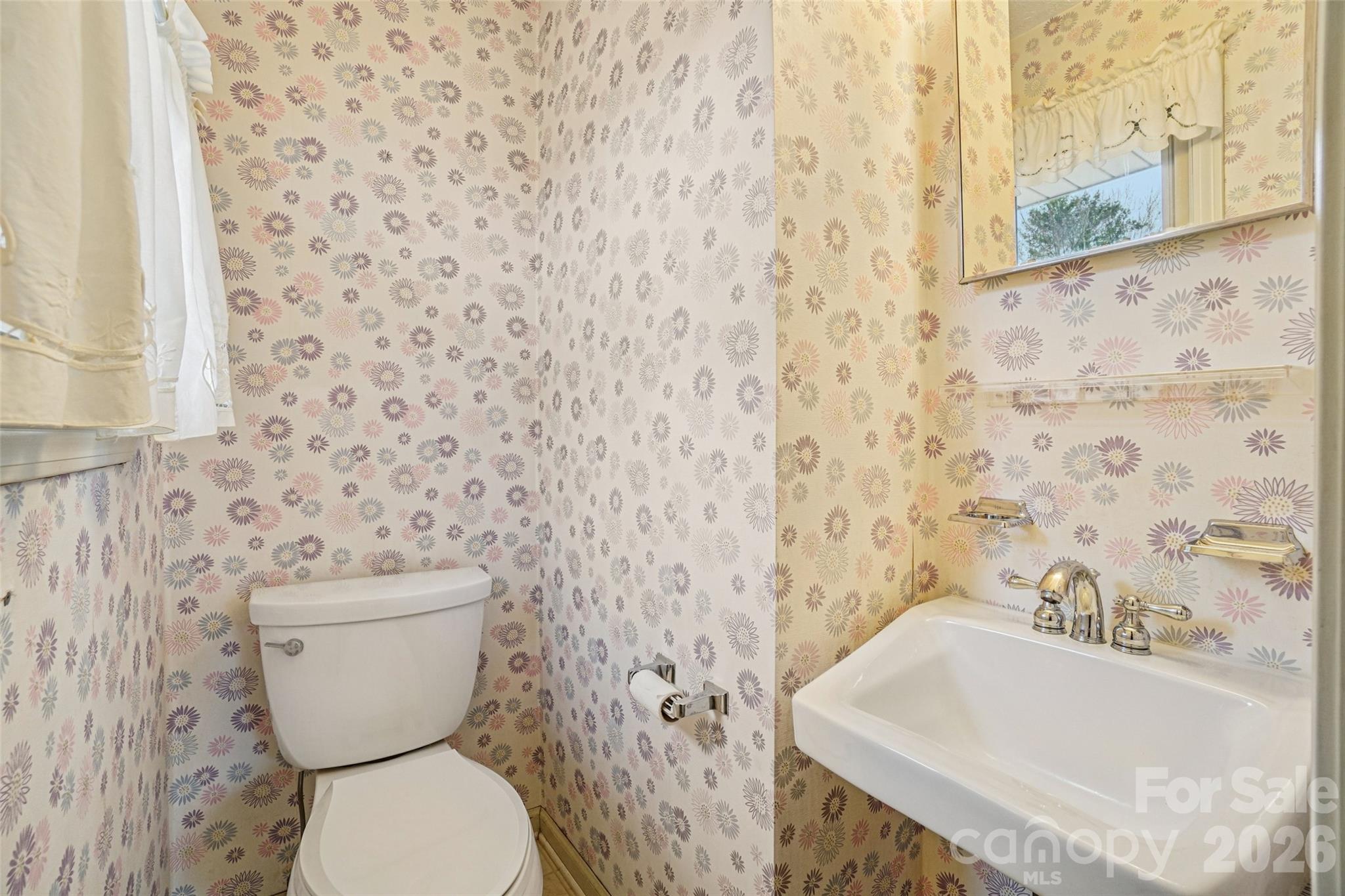 277 Powell Street Hendersonville NC 28792