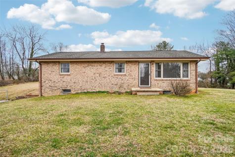 277 Powell Street Hendersonville NC 28792