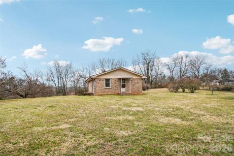 277 Powell Street Hendersonville NC 28792