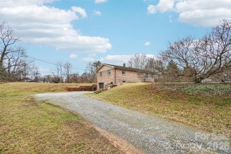 277 Powell Street Hendersonville NC 28792
