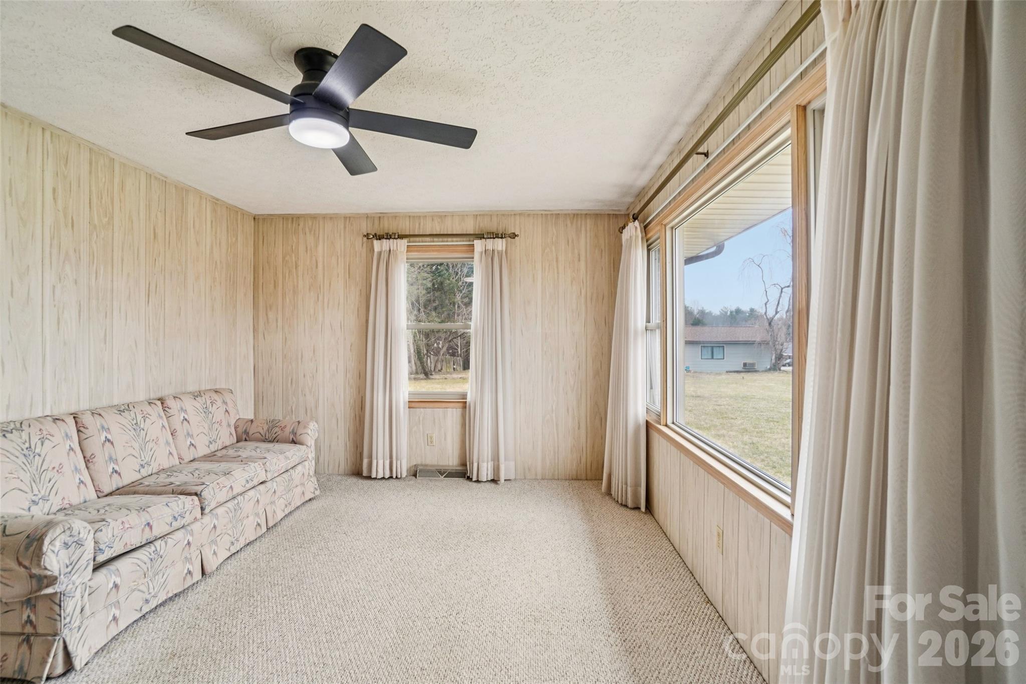 277 Powell Street Hendersonville NC 28792
