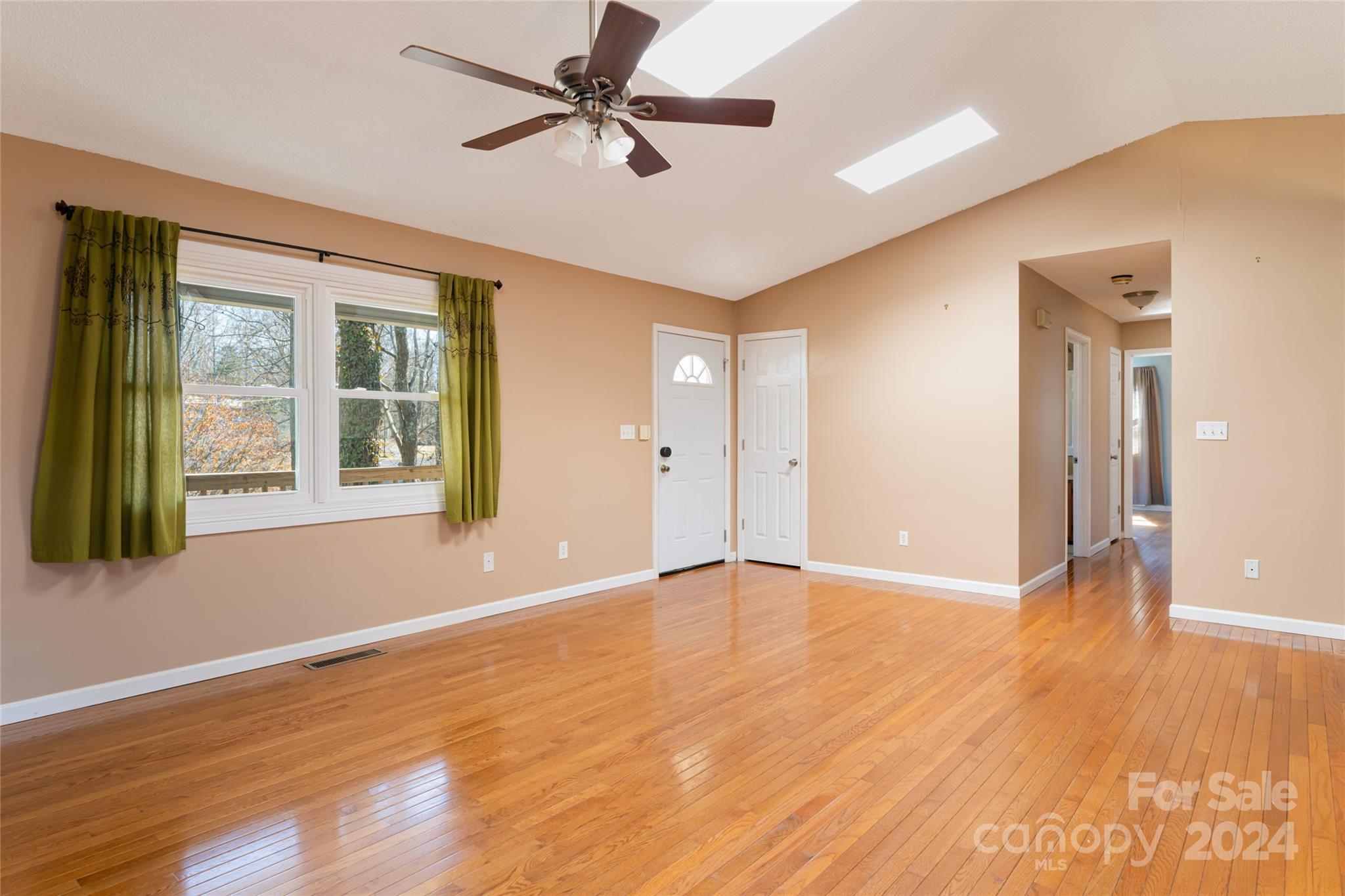 17 Old Turnpike Road Arden NC 28704