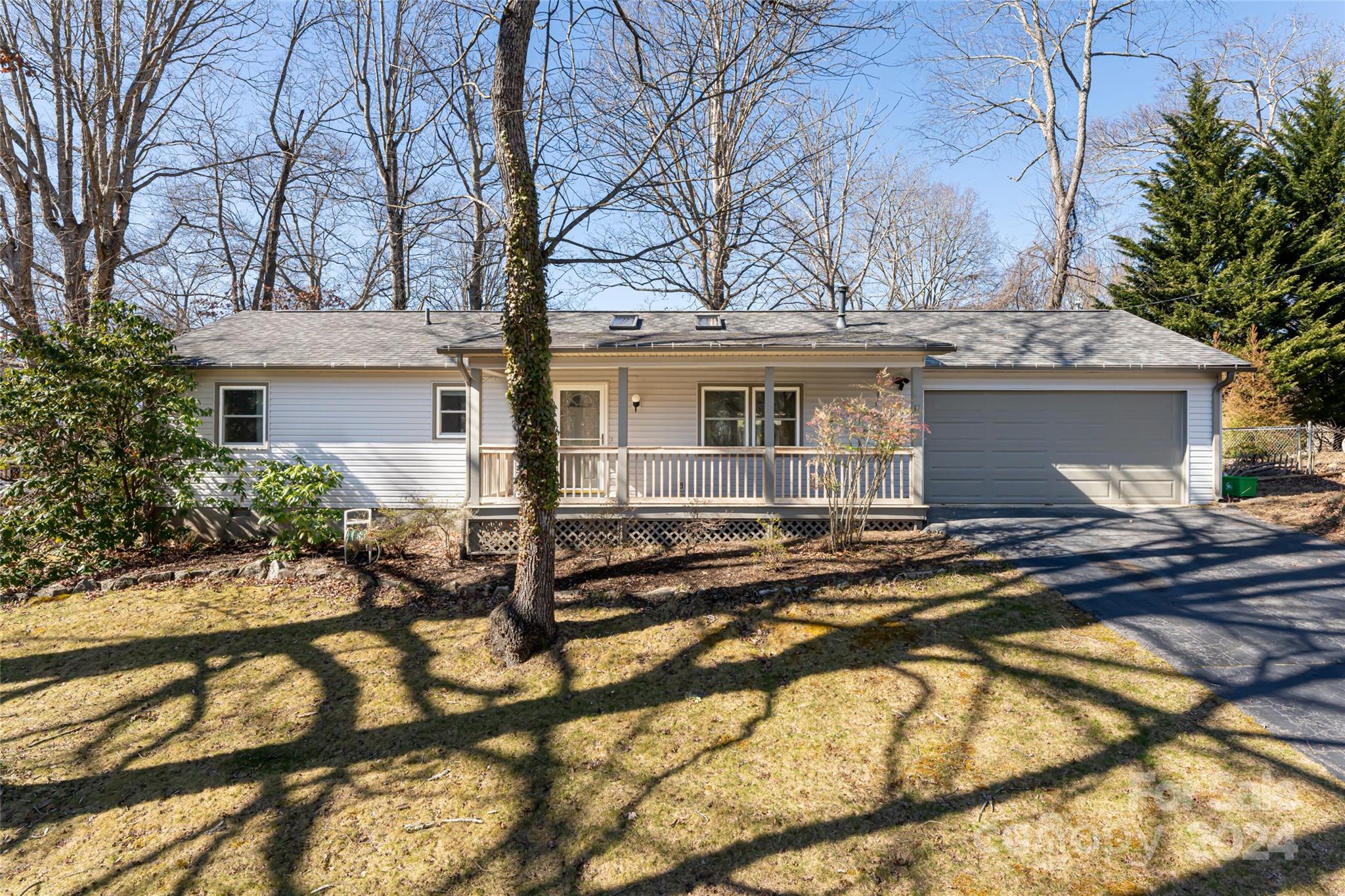 17 Old Turnpike Road Arden NC 28704