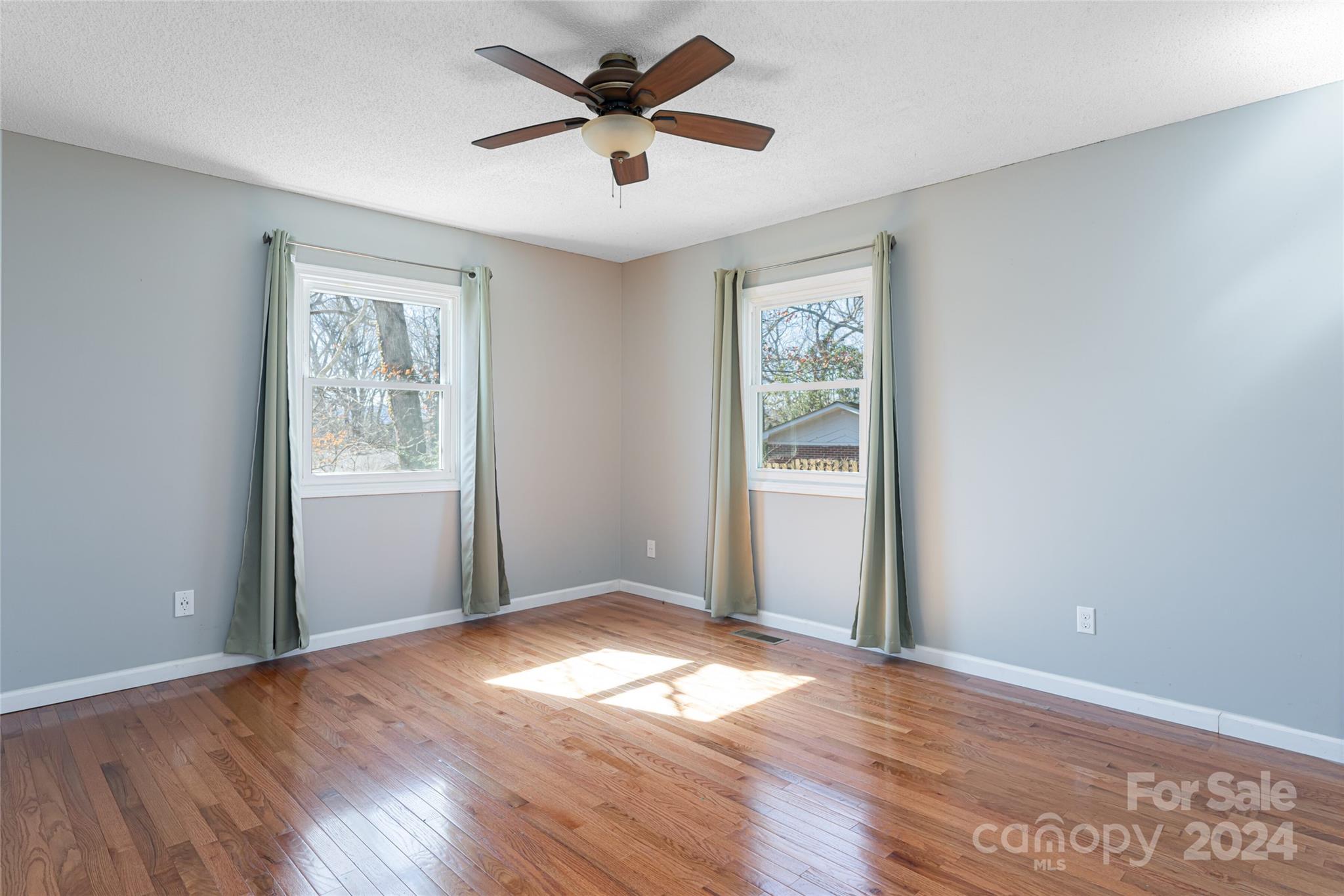 17 Old Turnpike Road Arden NC 28704