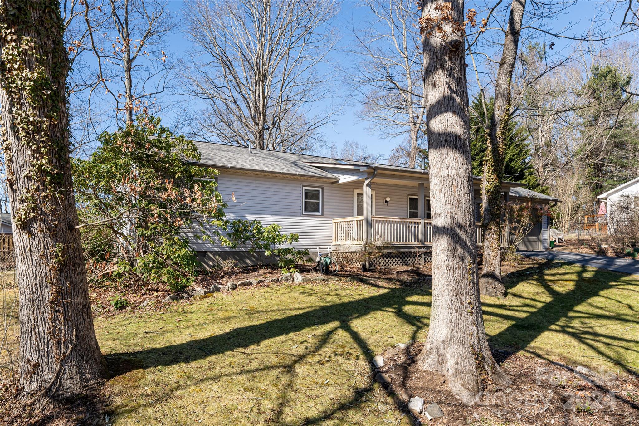 17 Old Turnpike Road Arden NC 28704