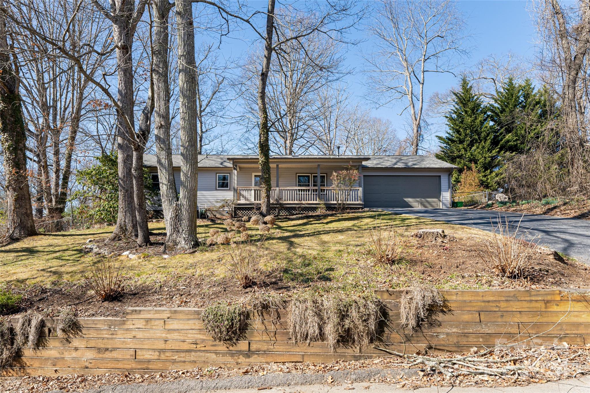 17 Old Turnpike Road Arden NC 28704
