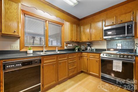 3910 6th Street NW Hickory NC 28601