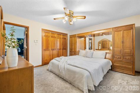 3910 6th Street NW Hickory NC 28601