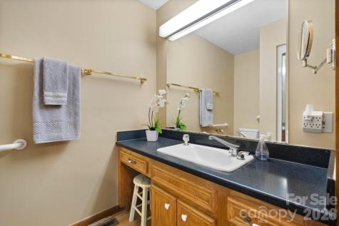 3910 6th Street NW Hickory NC 28601