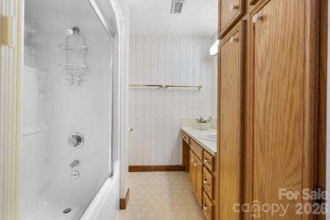 3910 6th Street NW Hickory NC 28601