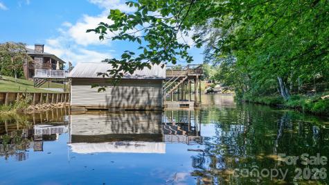 3910 6th Street NW Hickory NC 28601