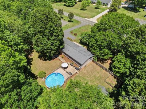 715 Dallas Spencer Mountain Road Dallas NC 28034