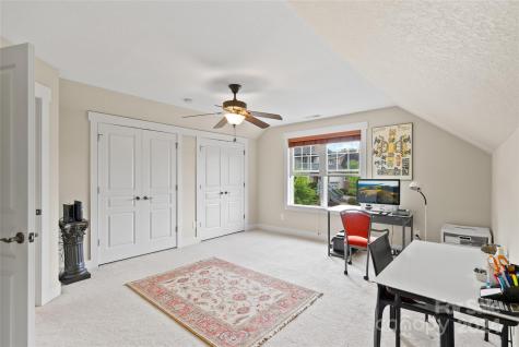 21 Craftsman Circle Asheville NC 28805