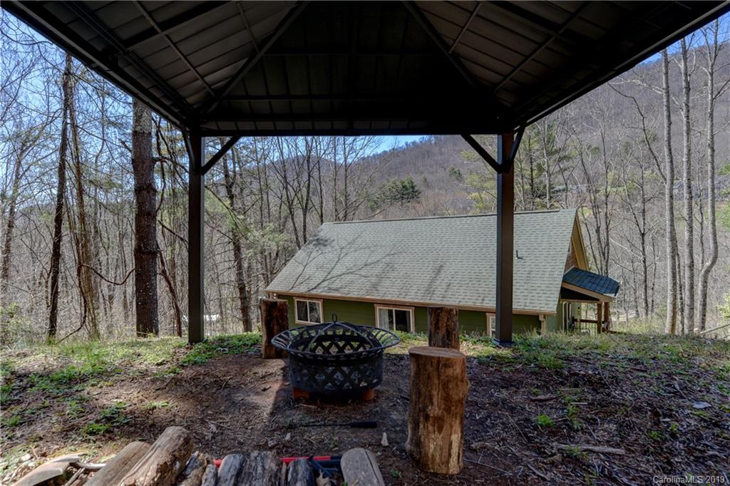 15 Happy Crow Lane Asheville NC 28805