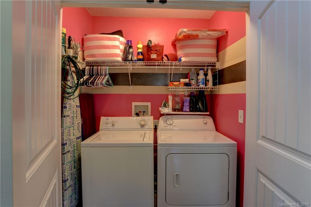 15 Happy Crow Lane Asheville NC 28805