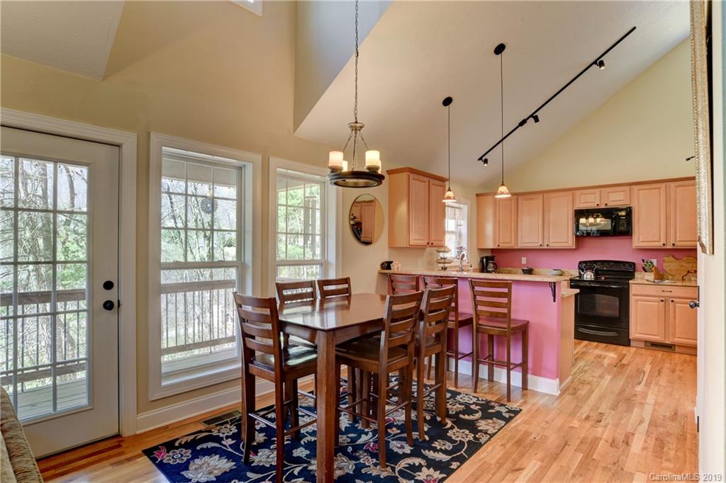 15 Happy Crow Lane Asheville NC 28805