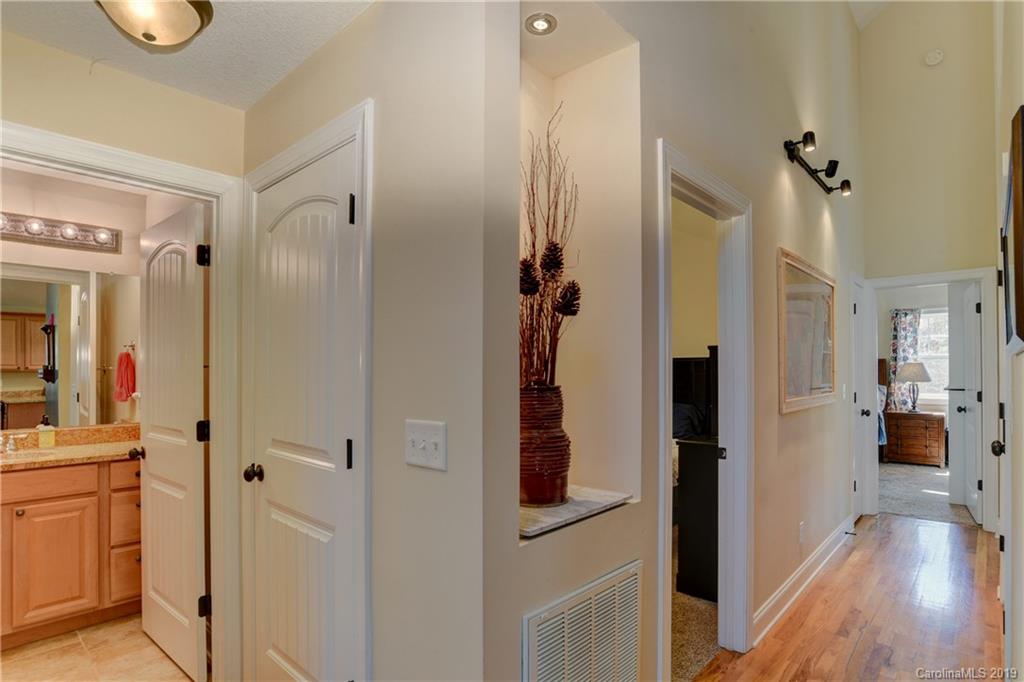 15 Happy Crow Lane Asheville NC 28805