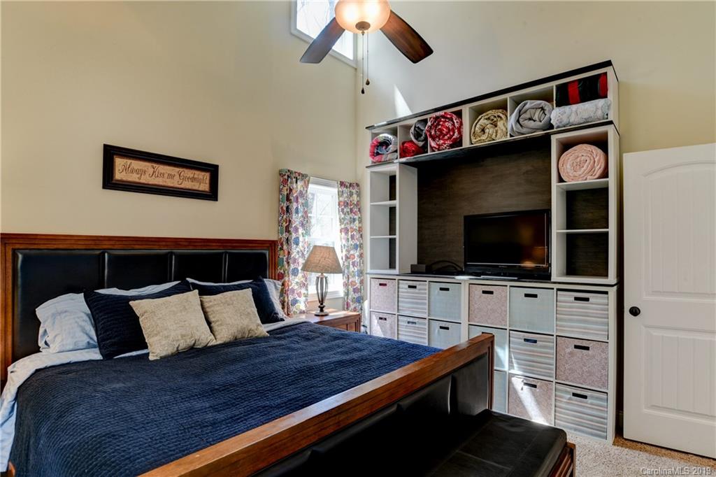 15 Happy Crow Lane Asheville NC 28805