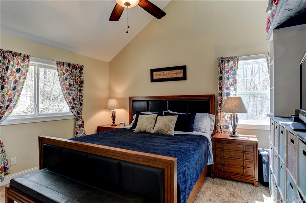 15 Happy Crow Lane Asheville NC 28805