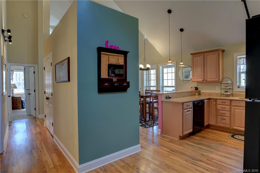 15 Happy Crow Lane Asheville NC 28805