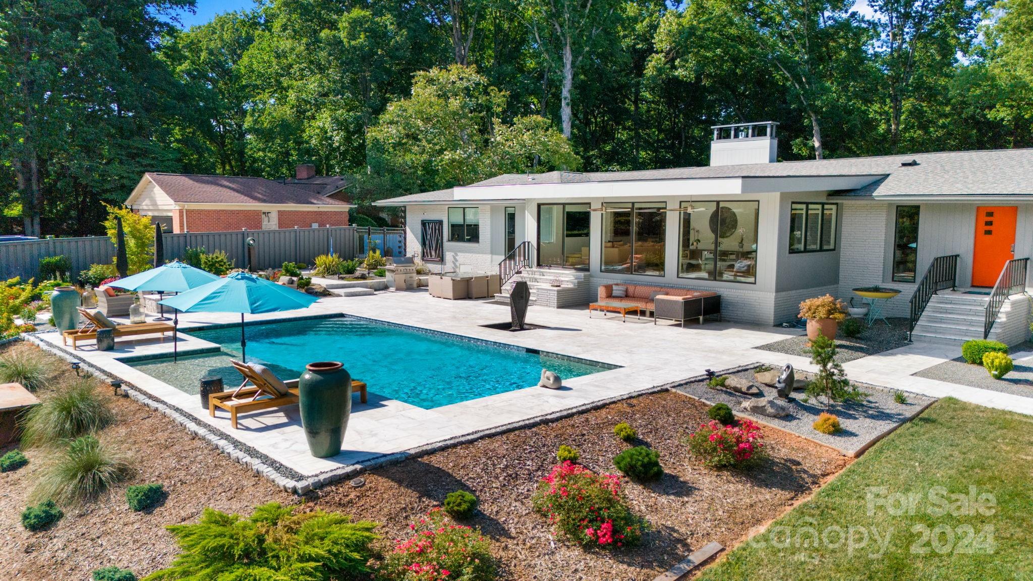 4142 Oldfield Road Charlotte NC 28226