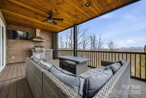 38 Sweetwater Oaks Drive Fletcher NC 28732