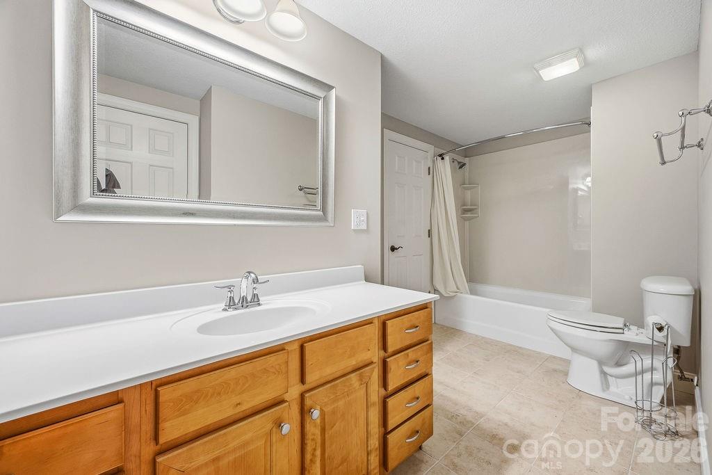 38 Sweetwater Oaks Drive Fletcher NC 28732