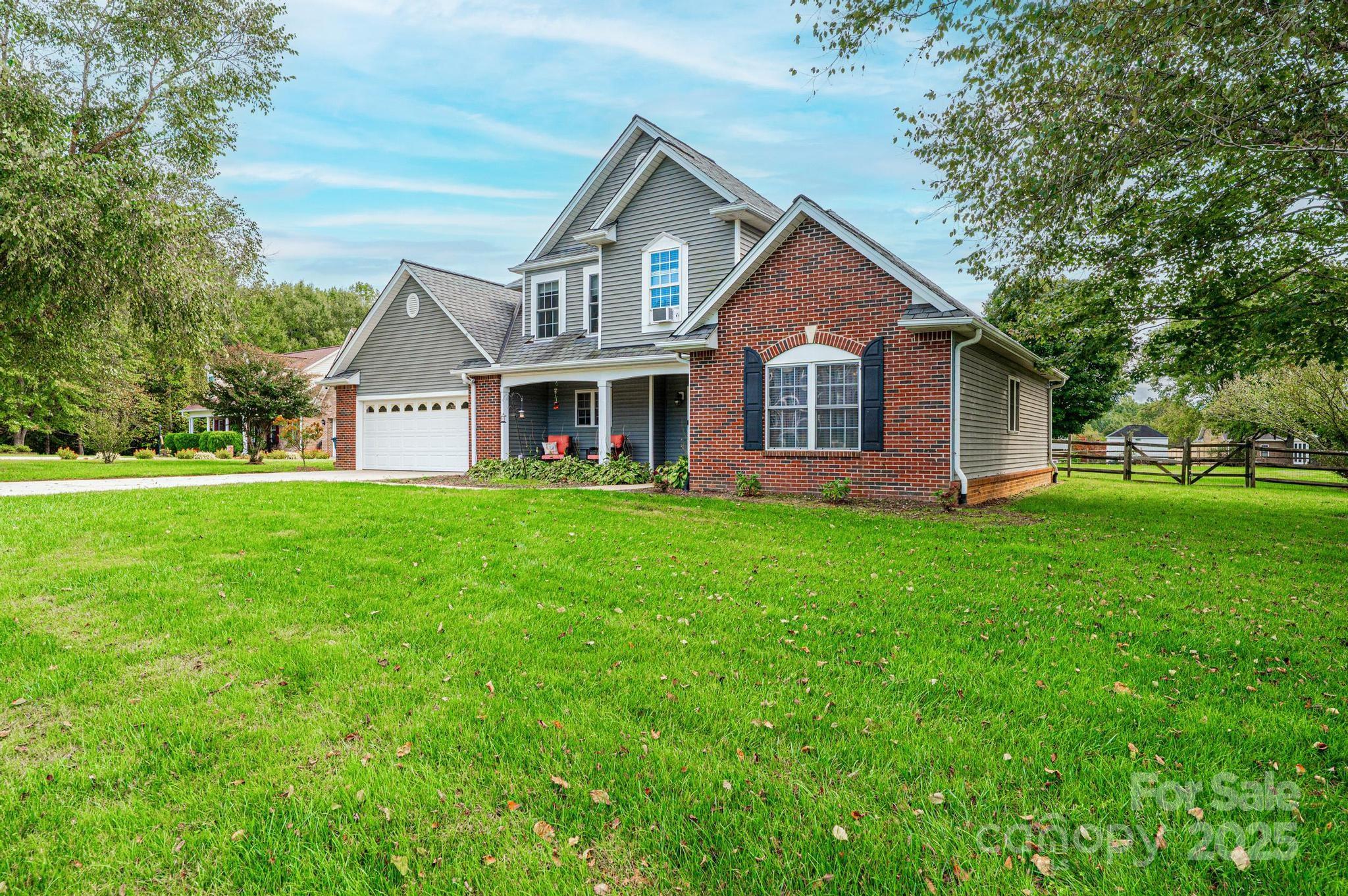 1472 Sweetbriar Lane Hickory NC 28602