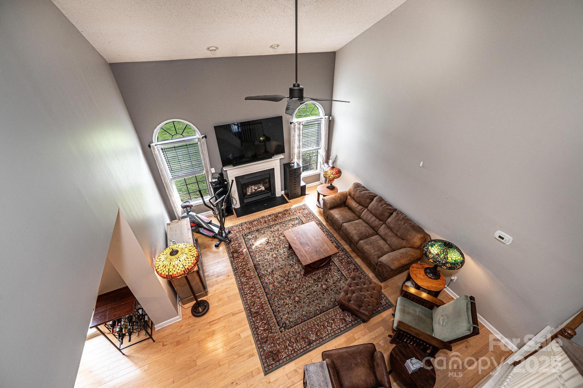 1472 Sweetbriar Lane Hickory NC 28602