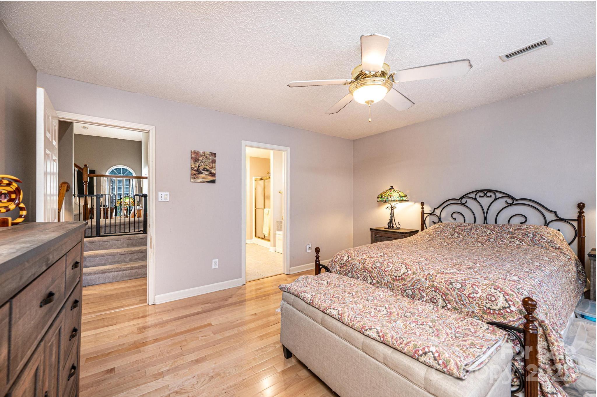 1472 Sweetbriar Lane Hickory NC 28602