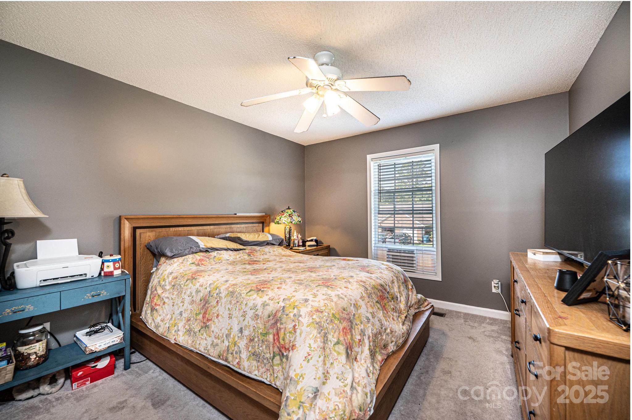 1472 Sweetbriar Lane Hickory NC 28602
