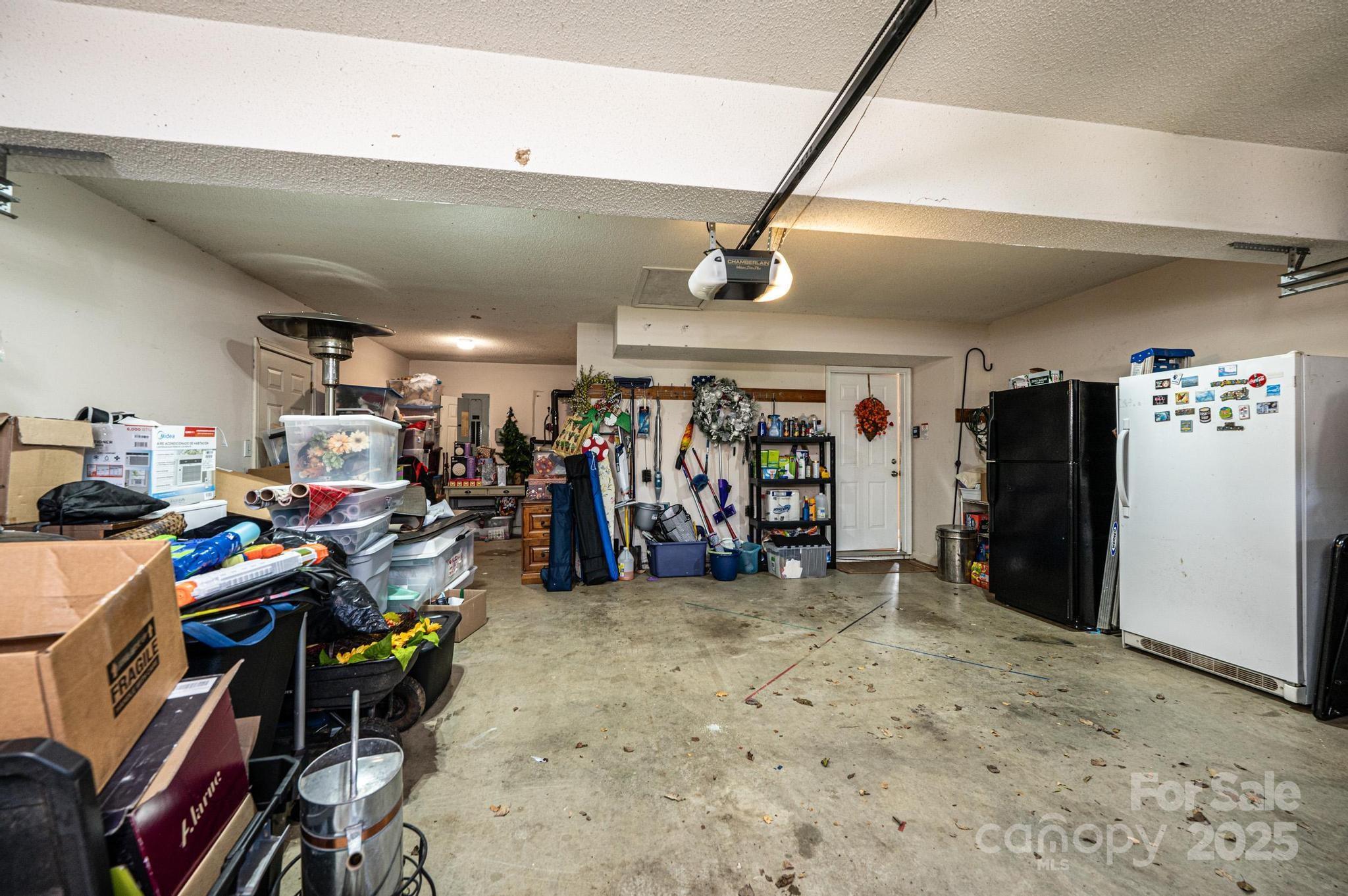 1472 Sweetbriar Lane Hickory NC 28602