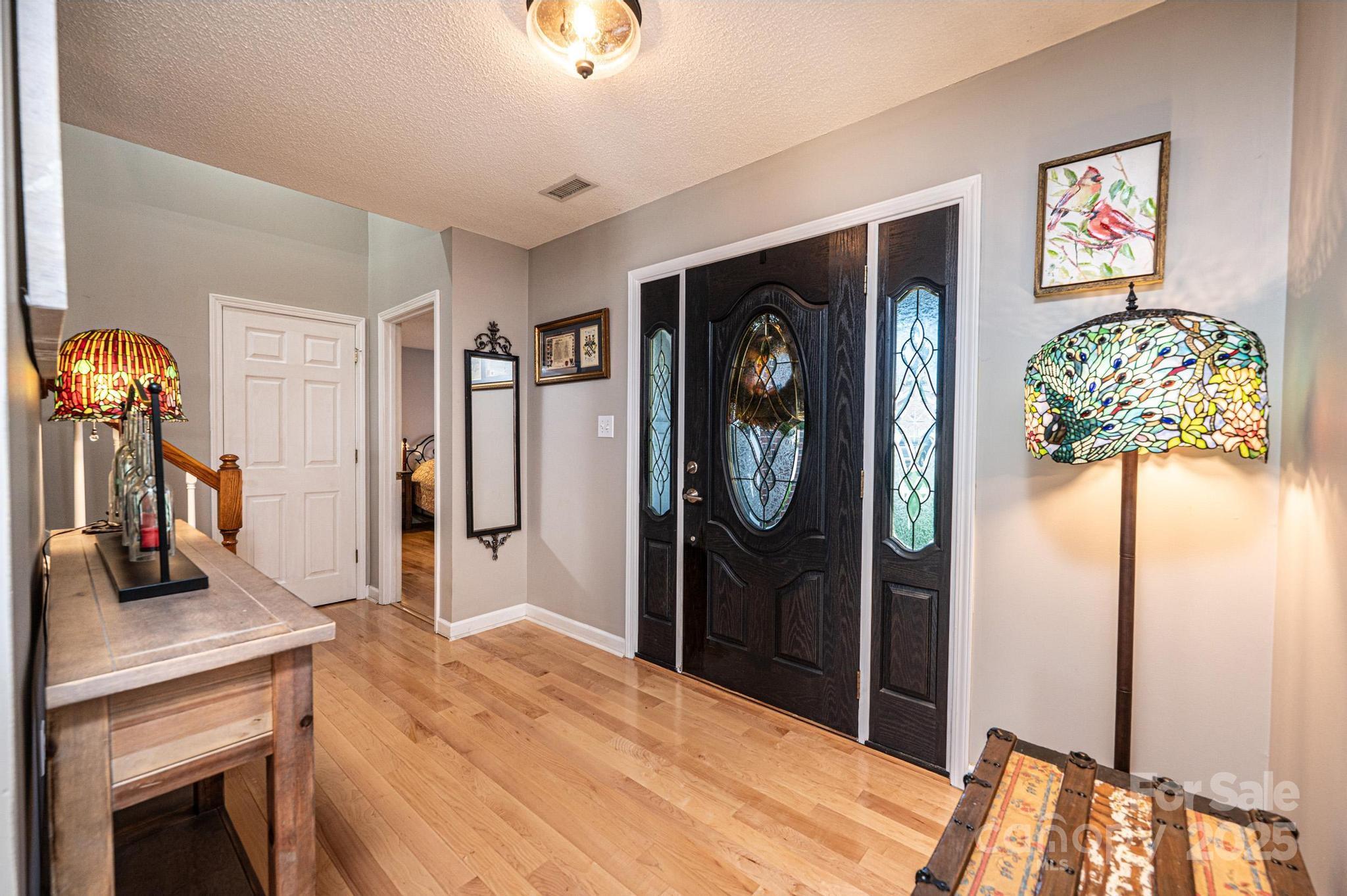 1472 Sweetbriar Lane Hickory NC 28602