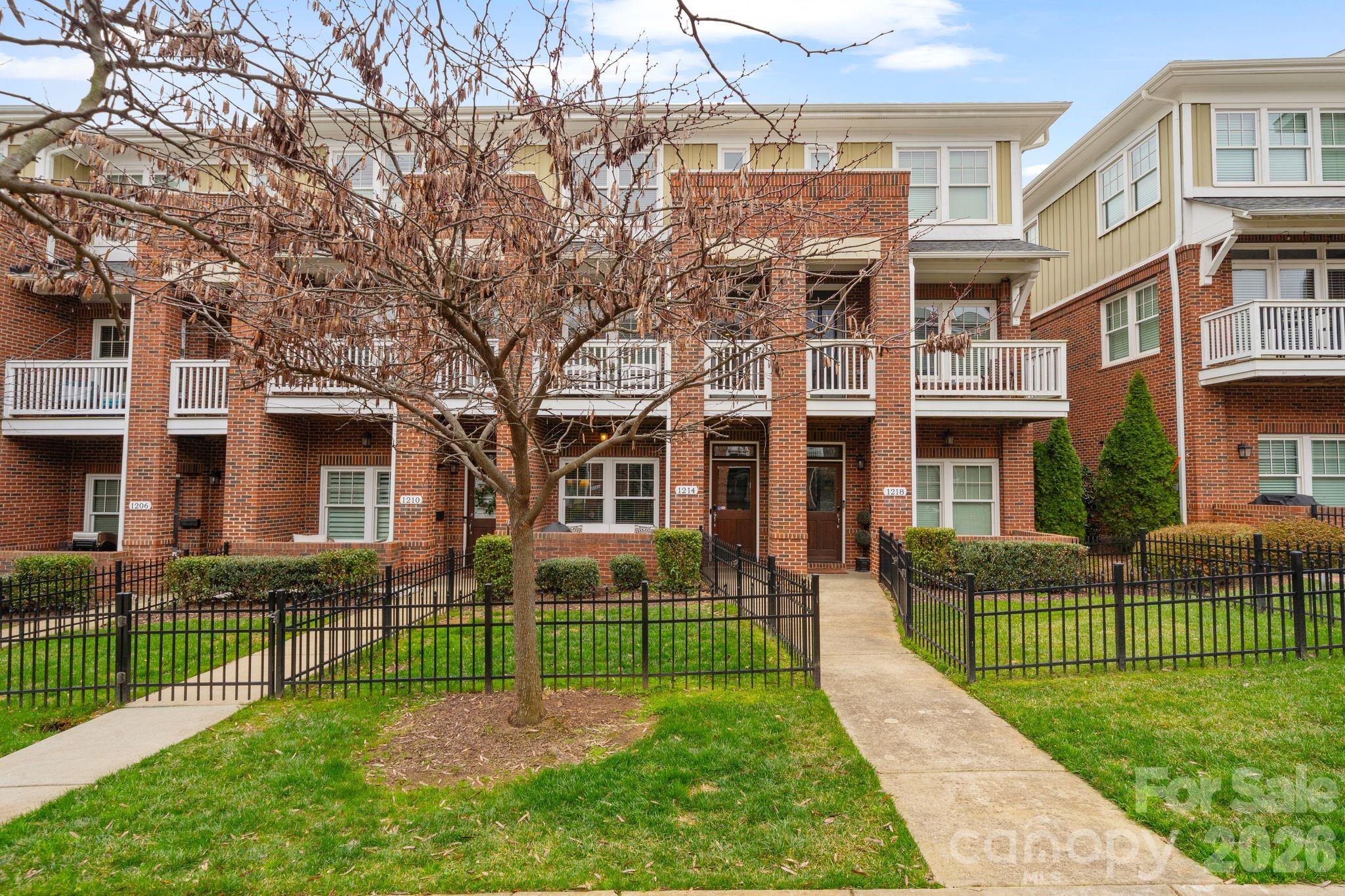 1214 Macomb Place Charlotte NC 28208