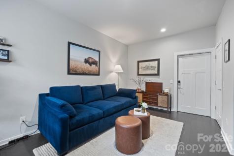 1214 Macomb Place Charlotte NC 28208