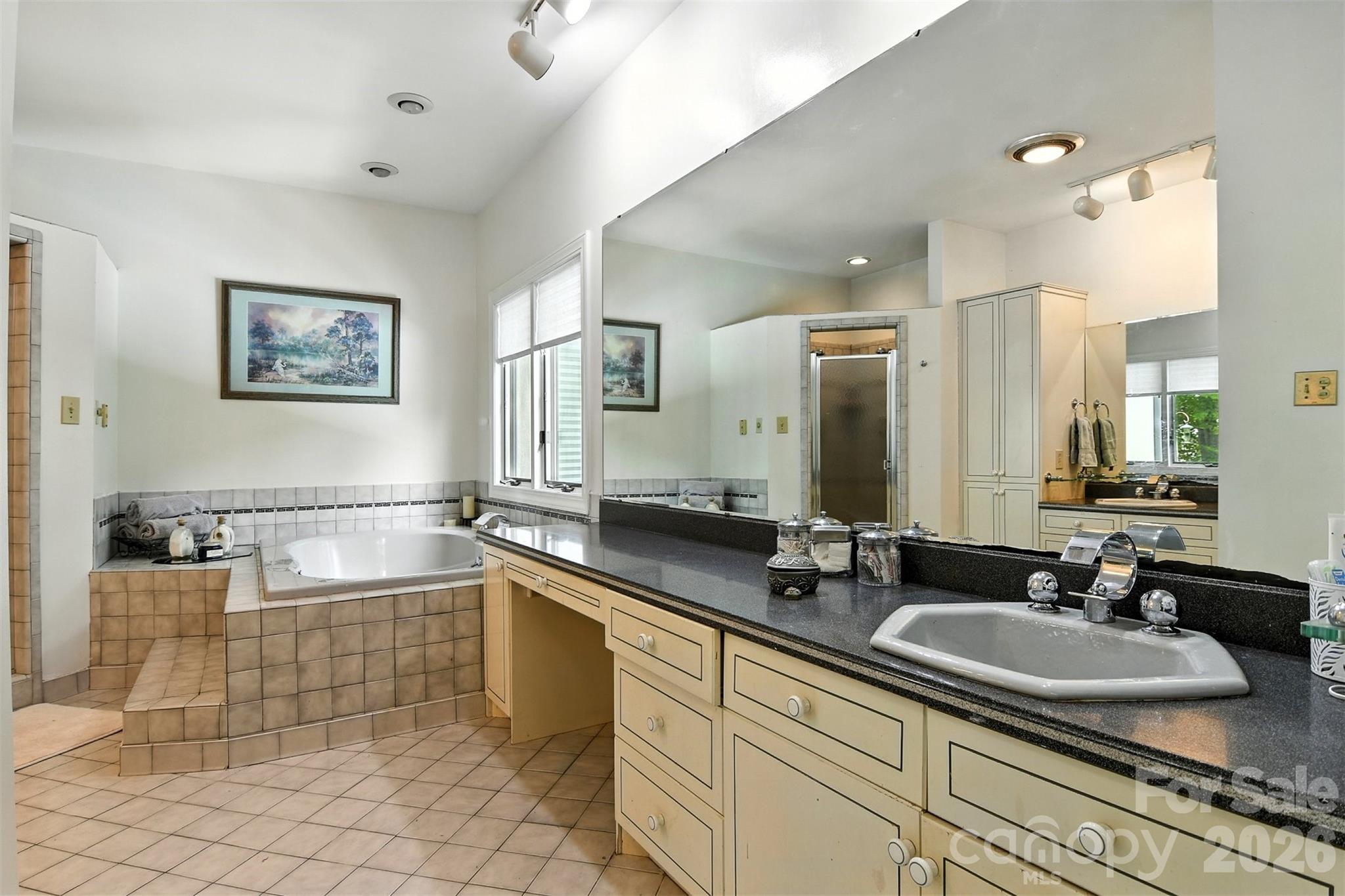 5042 Ridgeland Drive Hickory NC 28602