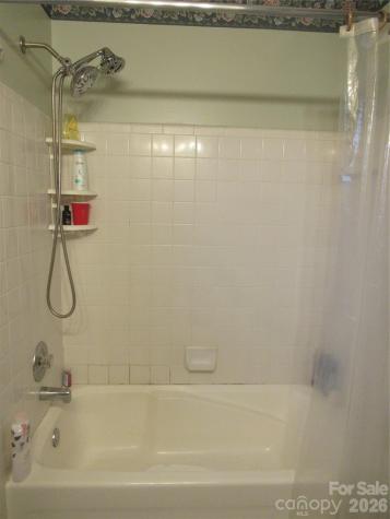 19 Westminster Drive Asheville NC 28804