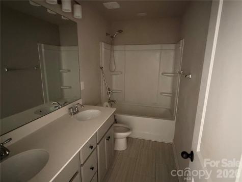 4112 Stoneygreen Lane Charlotte NC 28215