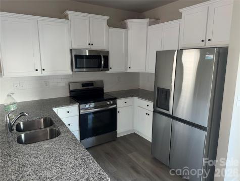4112 Stoneygreen Lane Charlotte NC 28215