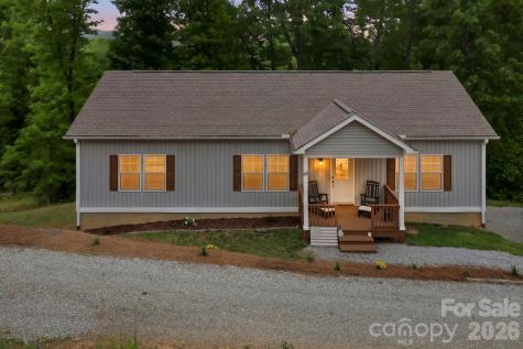 127 Cairens Ridge Drive Mills River NC 28759